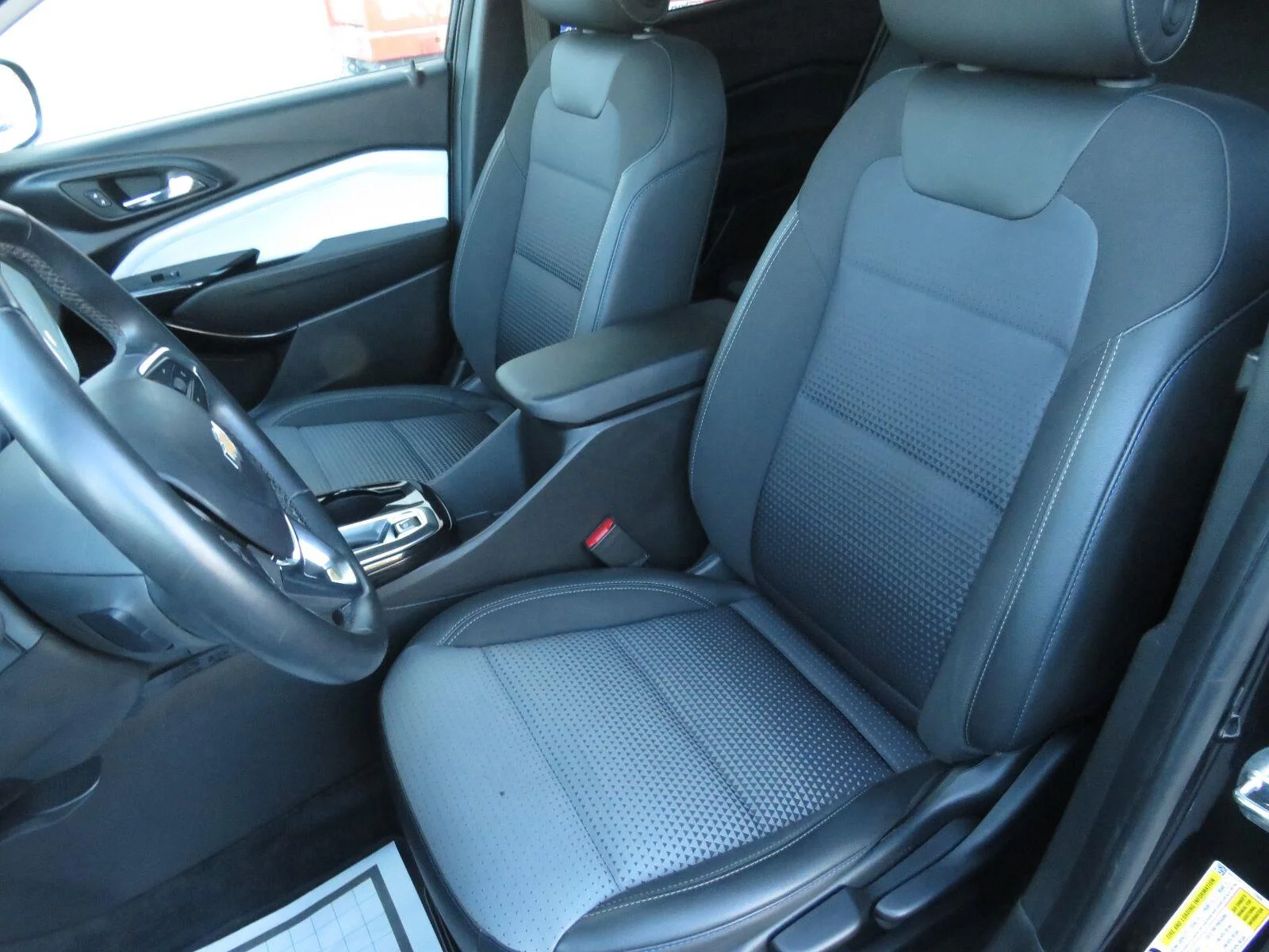 Used 2024 Mosaic Black Metallic Chevrolet LT image 22