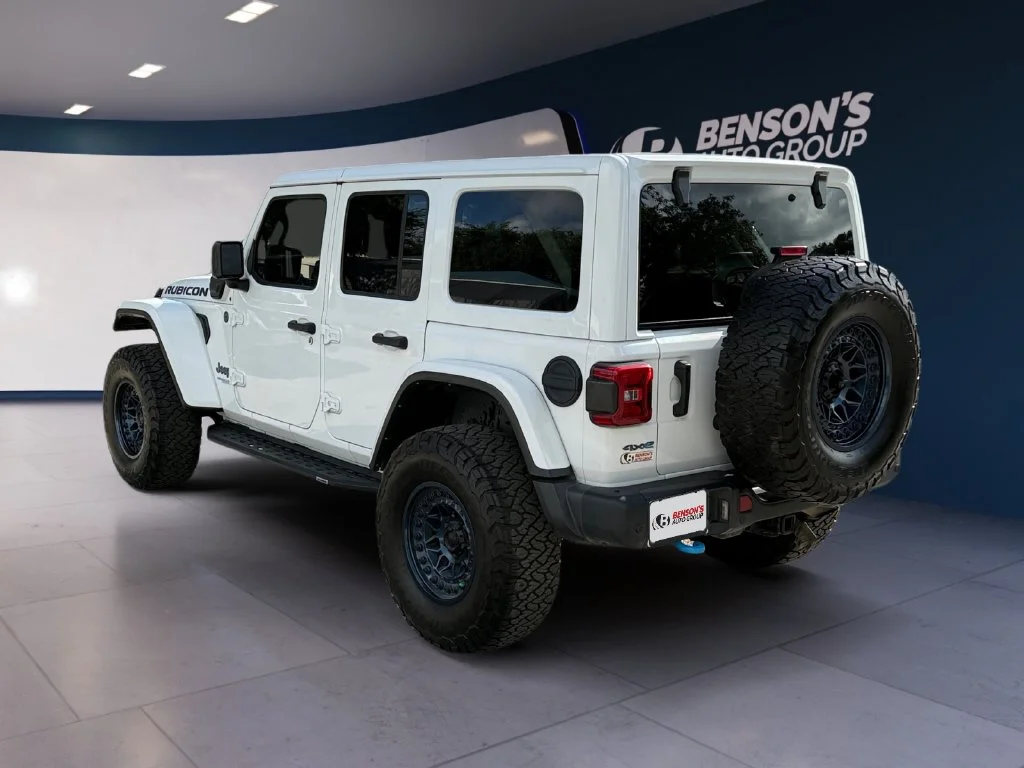 Used 2021 White Jeep Unlimited Rubicon 4xe image 3