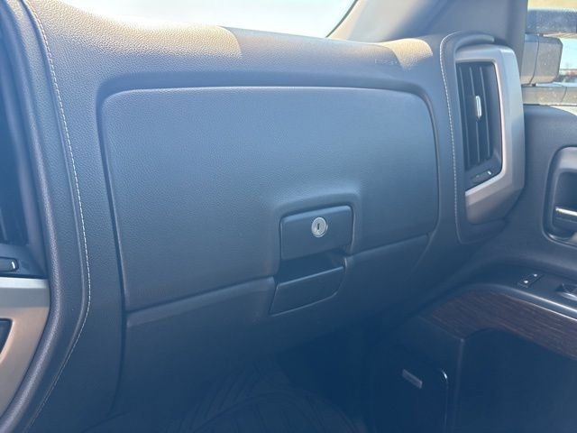 Used 2017 White GMC Denali image 46