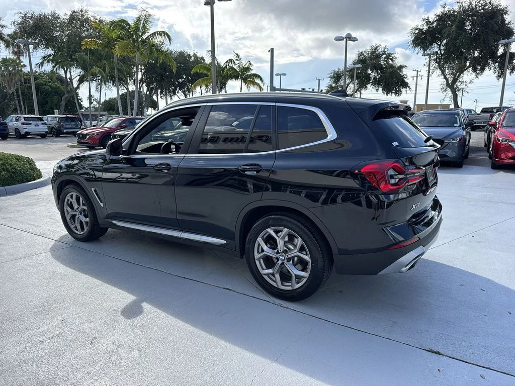 Used 2022 Jet Black BMW sDrive30i image 12