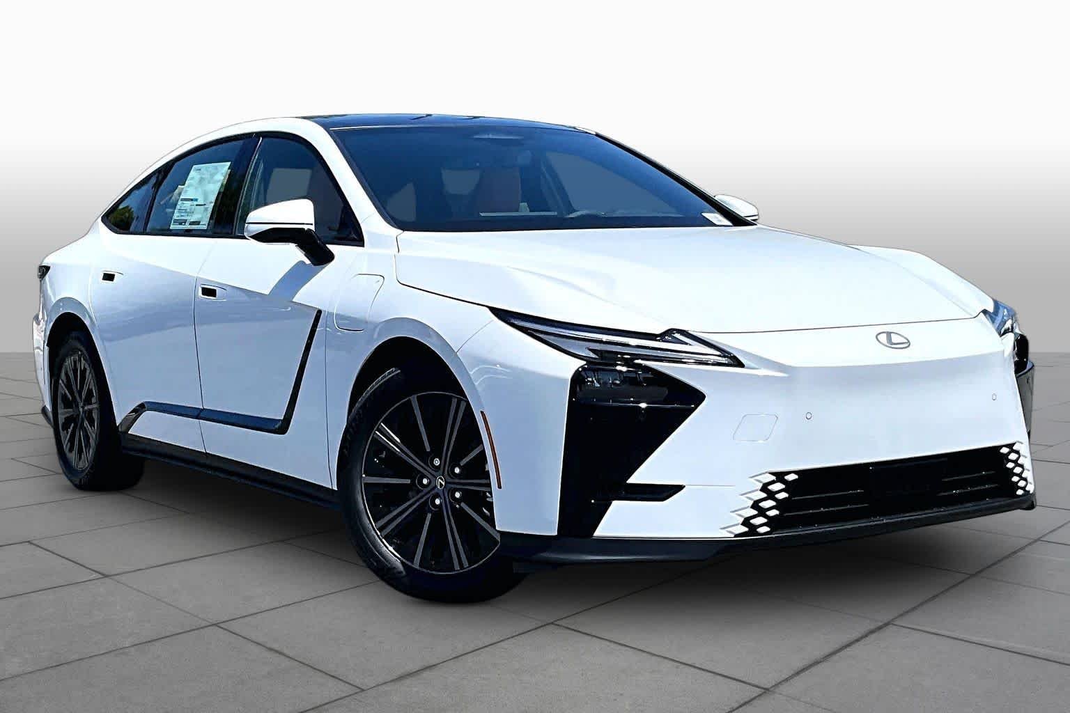 New 2026 Ultra White Lexus PREMIUM image 2