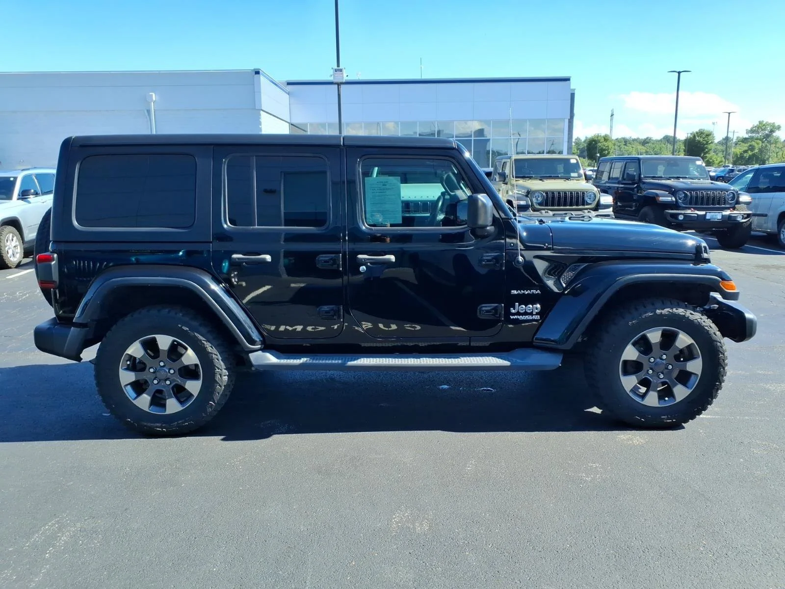 Used 2018 Black Clearcoat Jeep Sahara image 26