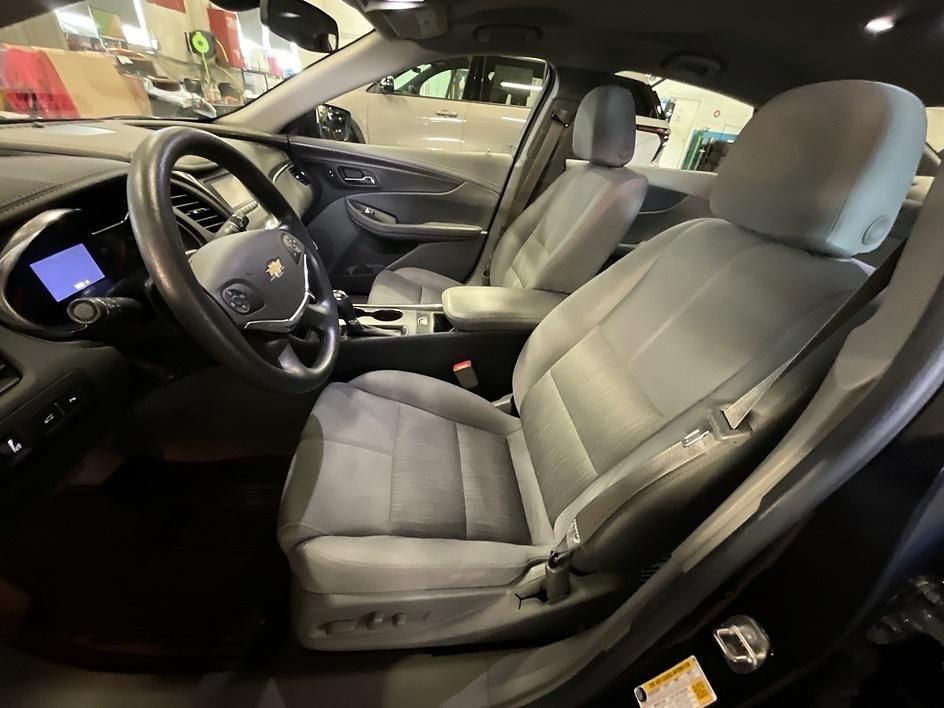 Used 2014 Blue Chevrolet LS image 10