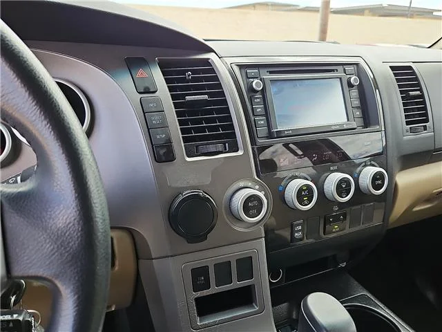 Used 2017 Pyrite Mica Toyota SR5 4x2 image 17