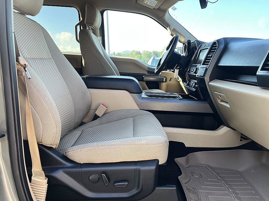 Used 2020 Silver Spruce Metallic Ford XLT image 19