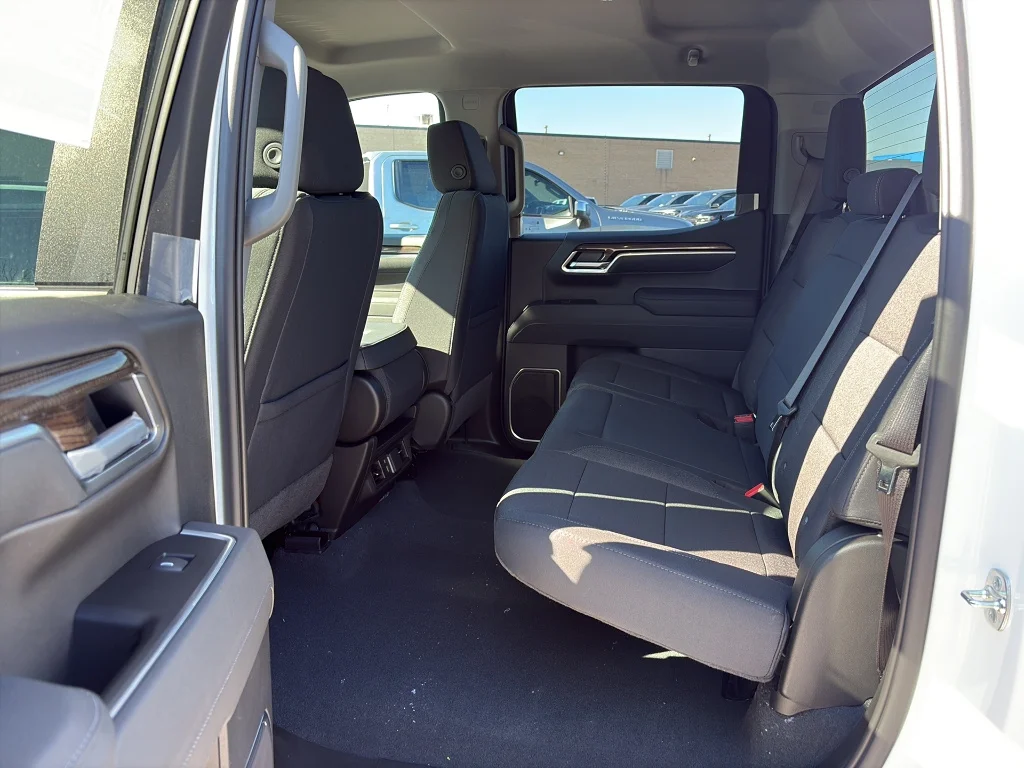 2026 Chevrolet Silverado 1500 LT - Photo 4