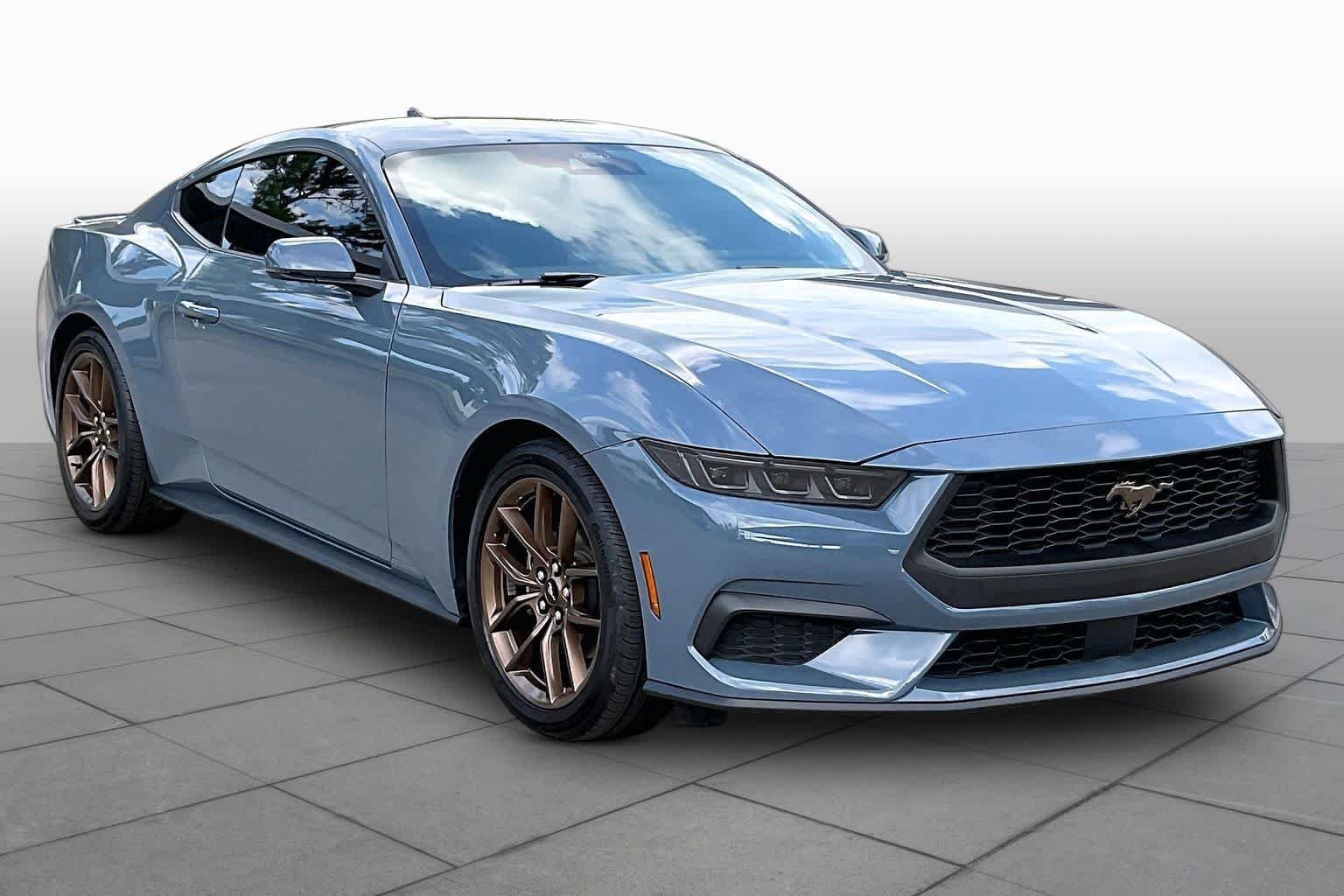 Used 2025 Vapor Blue Metallic Ford EcoBoost Premium image 3