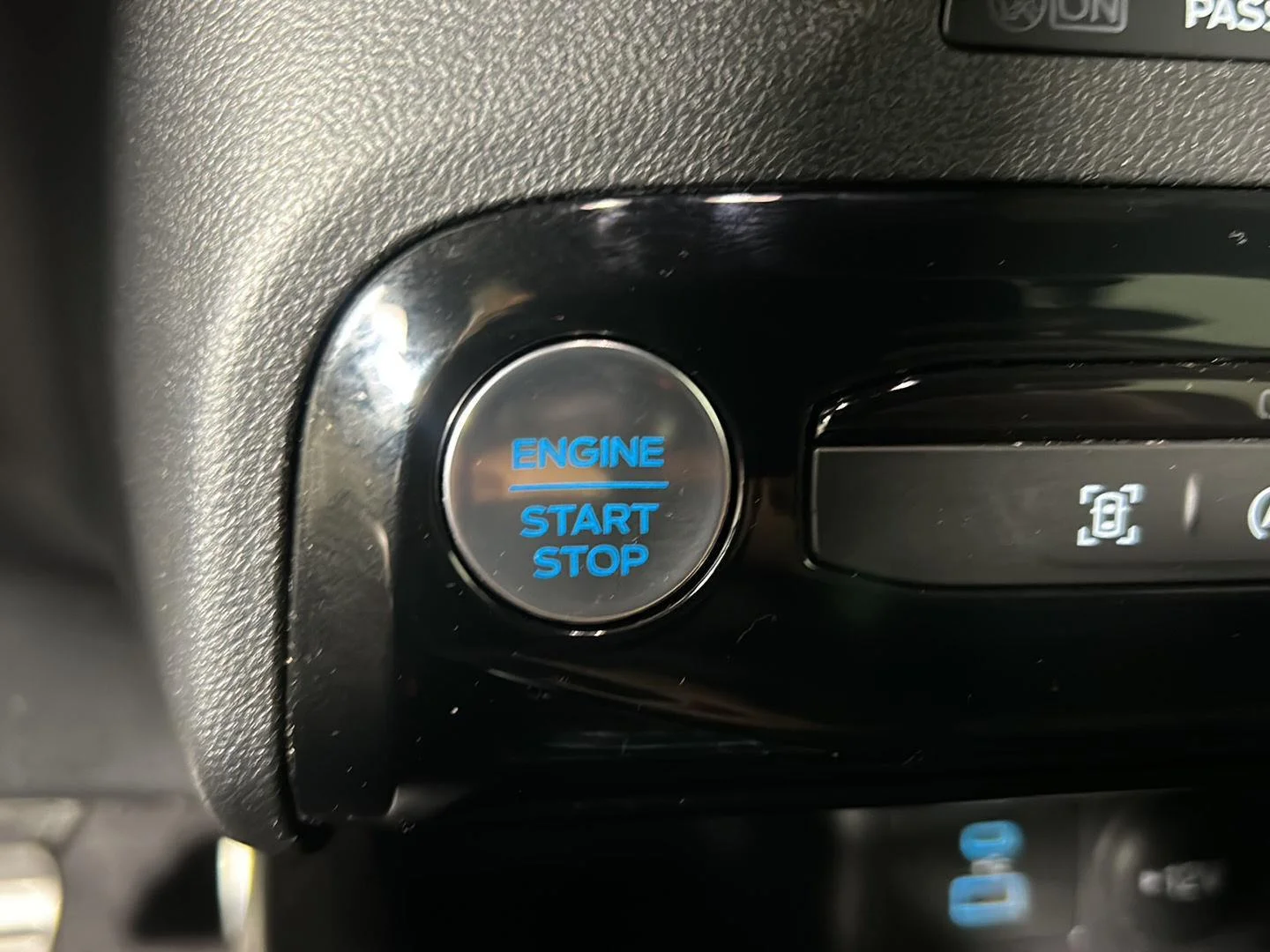 Used 2023 Agate Black Ford ST-Line image 26
