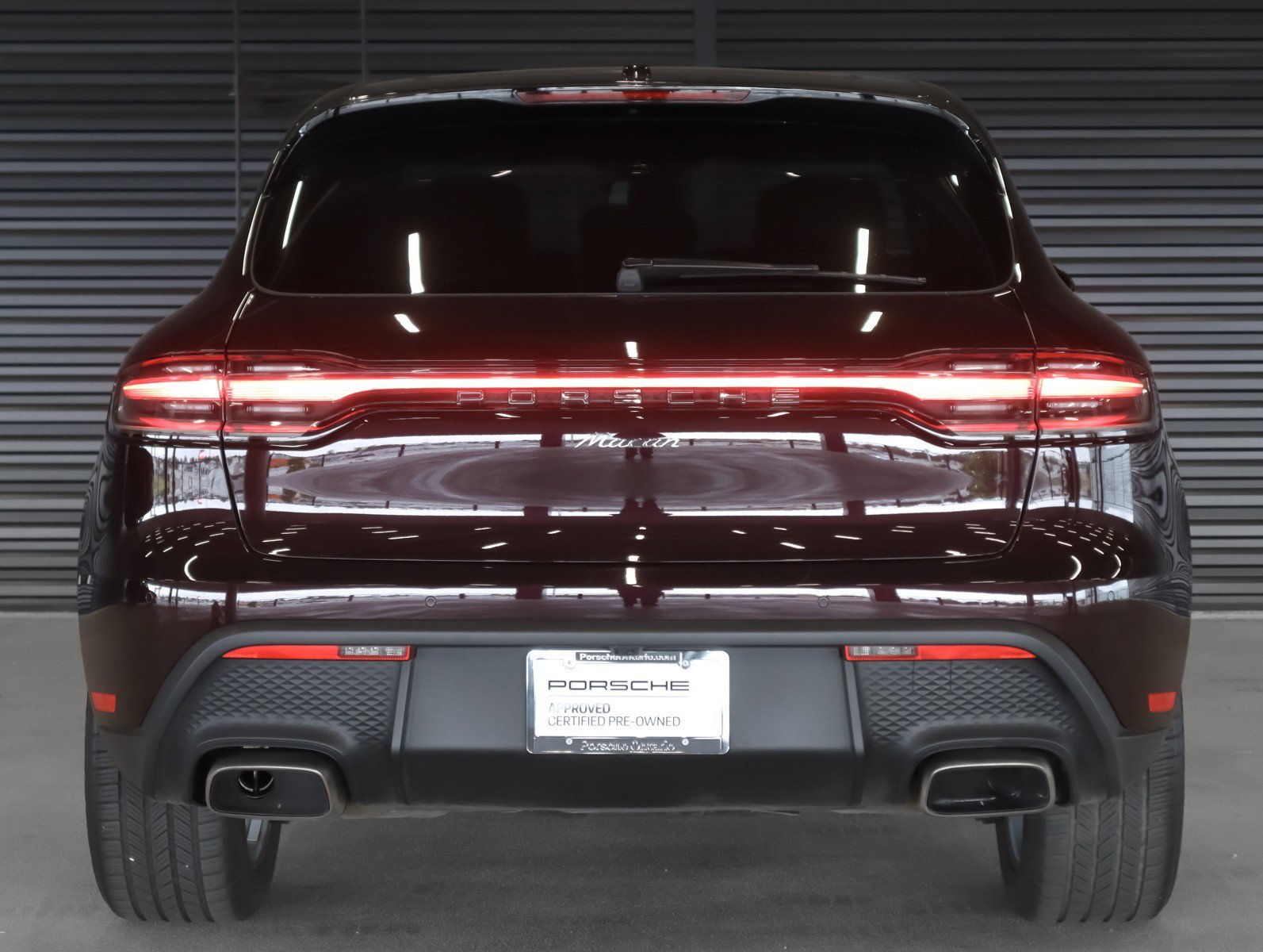 Used 2024 Copper Ruby Metallic Porsche  image 9