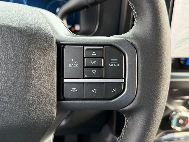 New 2026 Star White Metallic Tri-Coat Ford Lariat image 33