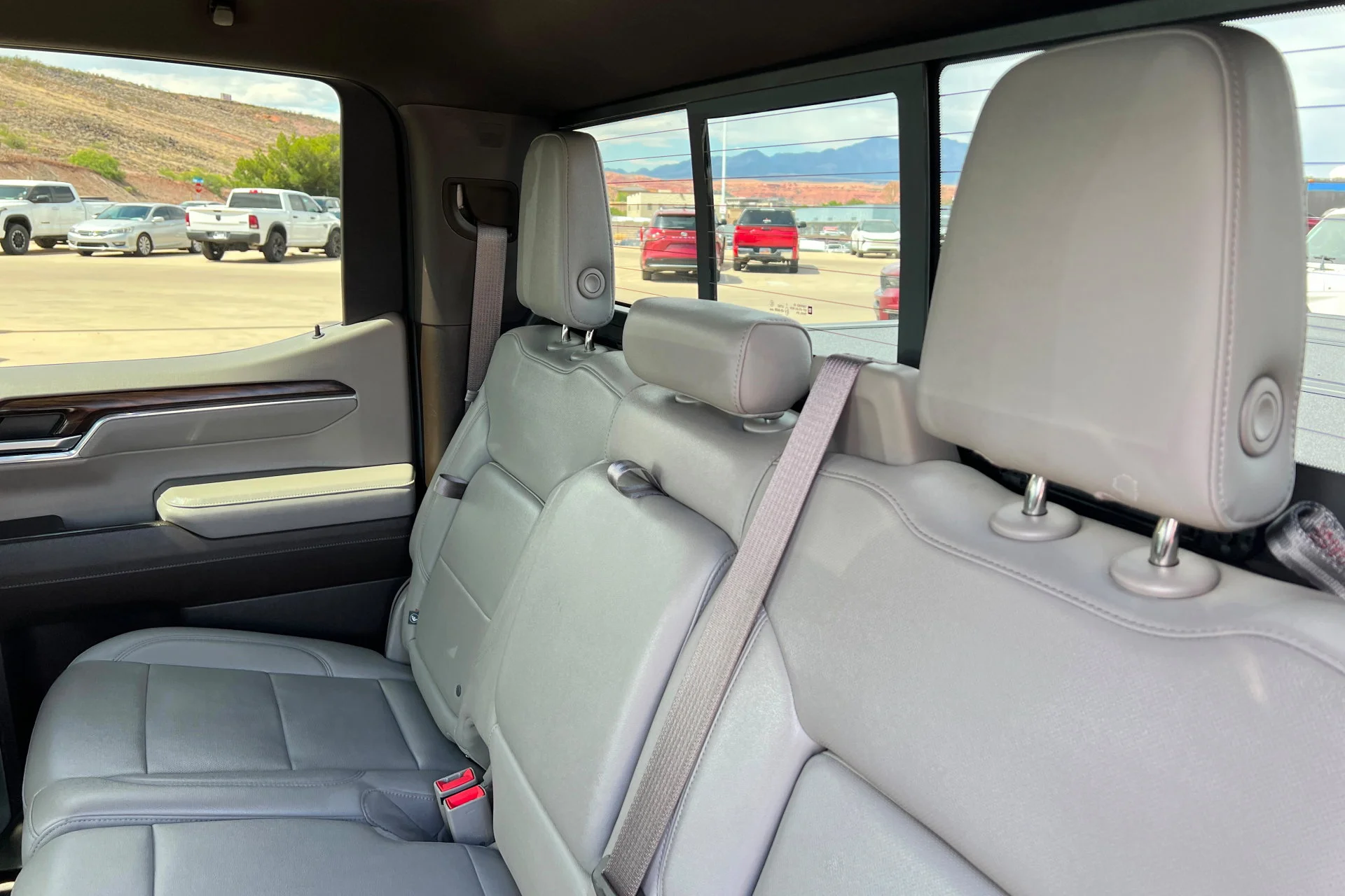 Used 2023 Titanium Rush Metallic GMC SLT image 20