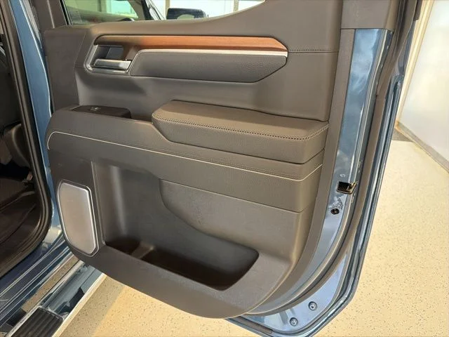 Used 2025 Blue GMC Denali image 48