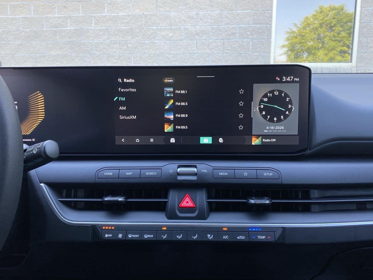 New 2026 Snow White Pearl Kia LXS image 34