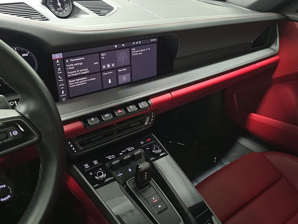 Used 2021  Porsche Targa 4S image 15