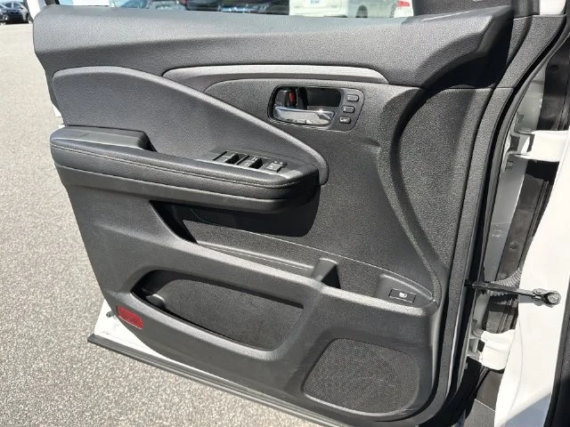 Used 2024  Honda RTL image 32