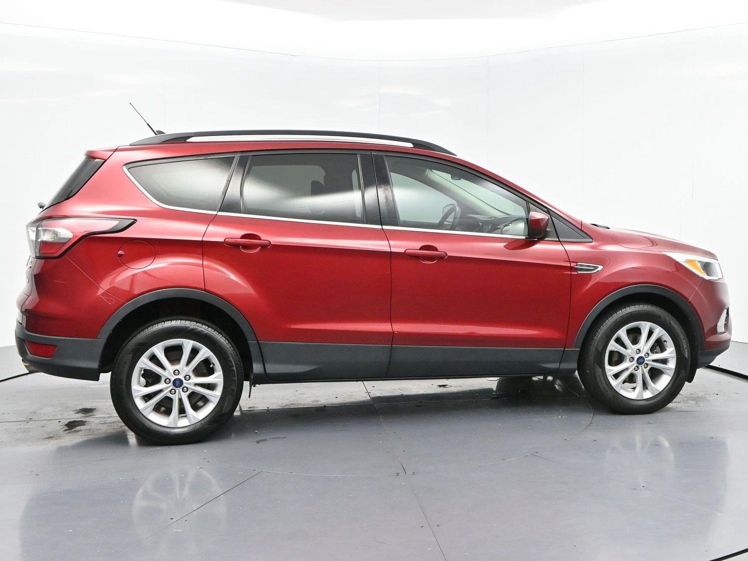 Used 2018 Ruby Red Metallic Tinted Clearcoat Ford SE image 8