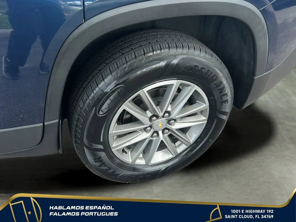 Used 2022 Northsky Blue Metallic Chevrolet LT Cloth image 28
