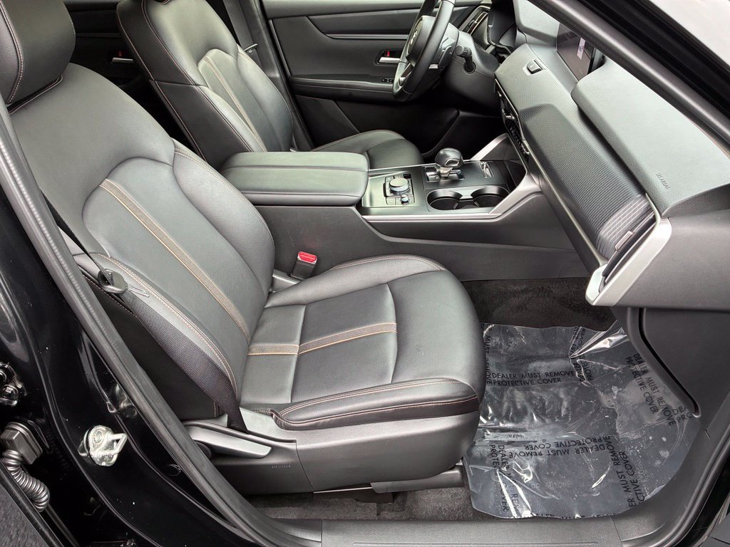 Used 2026 Black Mazda 3.3 Turbo Select image 33