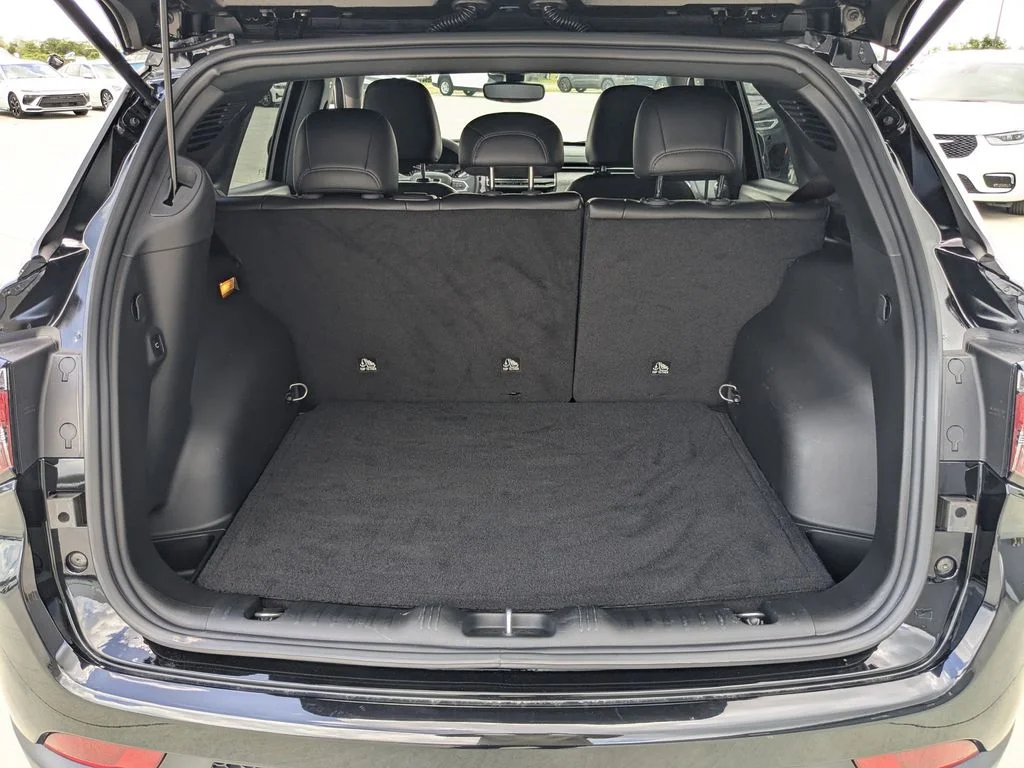 Used 2025 Black Jeep Latitude image 14