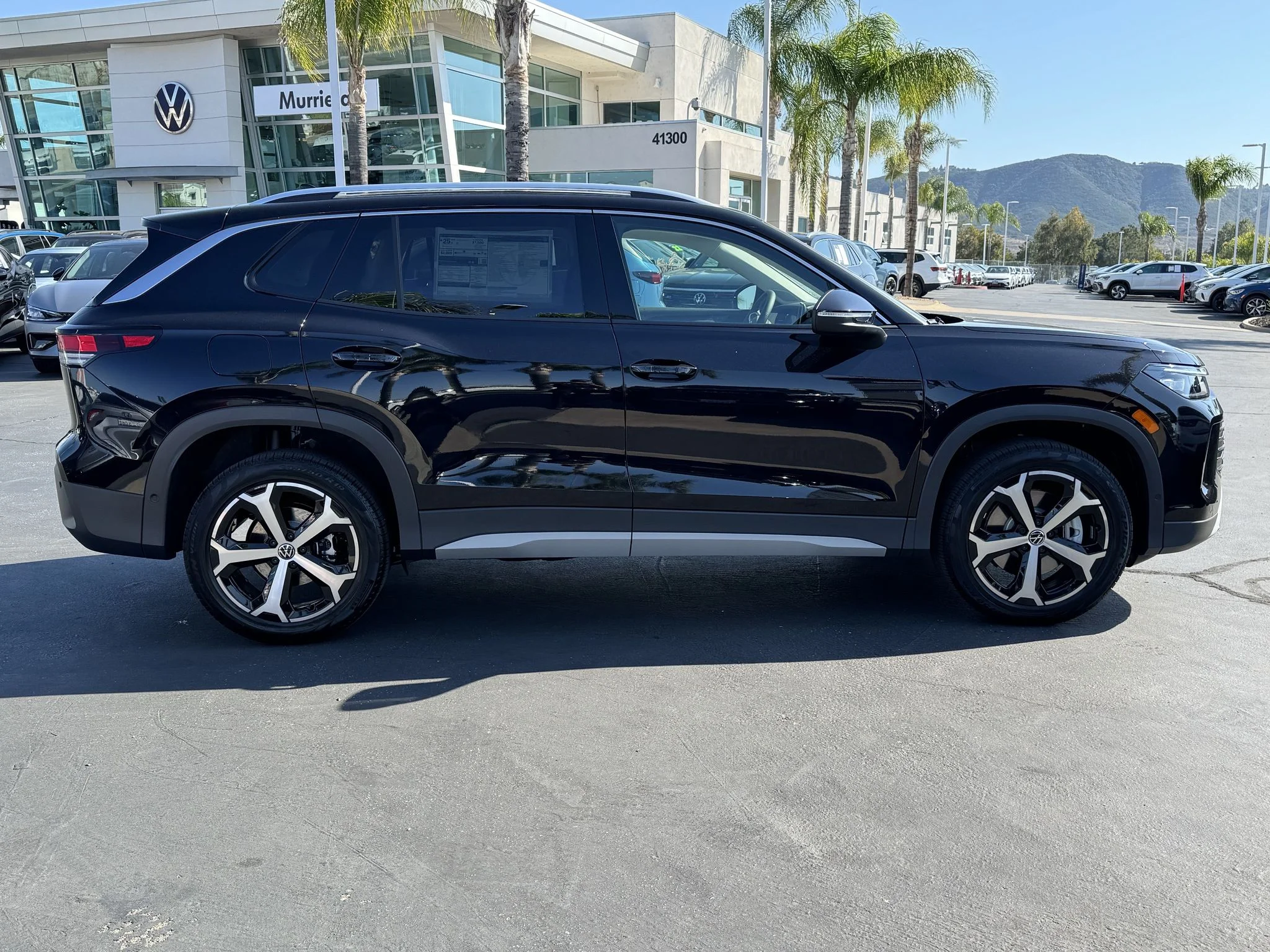 New 2026 Deep Black Pearl Volkswagen SE image 8