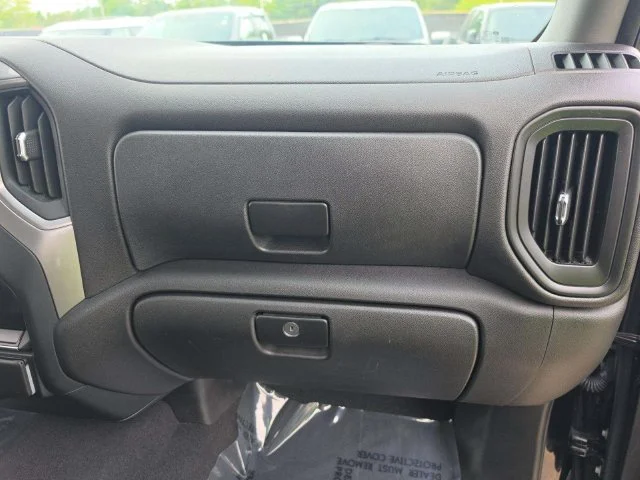Used 2024 Black Chevrolet Custom image 16