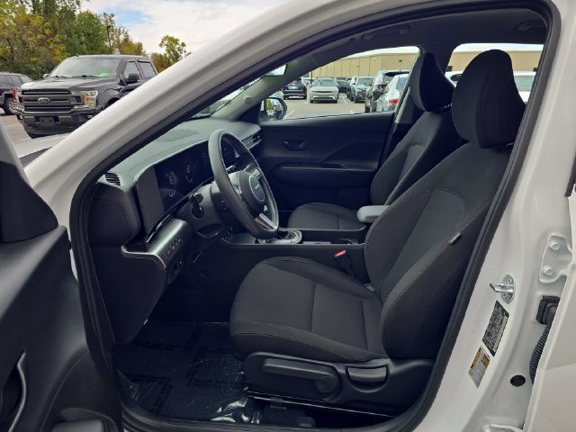 New 2026 White Hyundai SE image 13