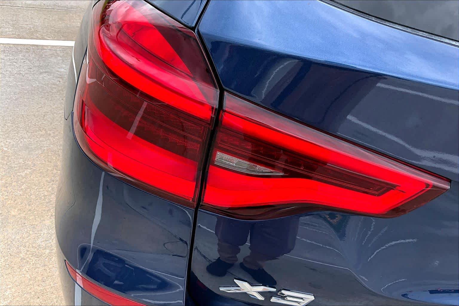 Used 2021 Phytonic Blue Metallic BMW xDrive30i image 29