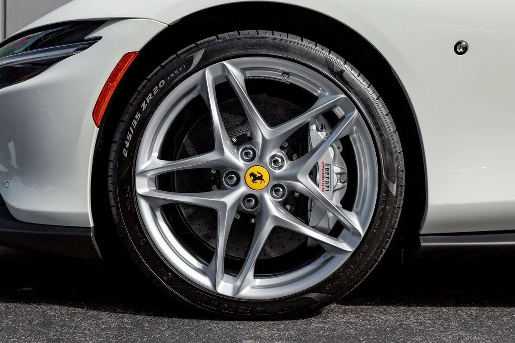 Used 2024 Bianco Avus Ferrari  image 40