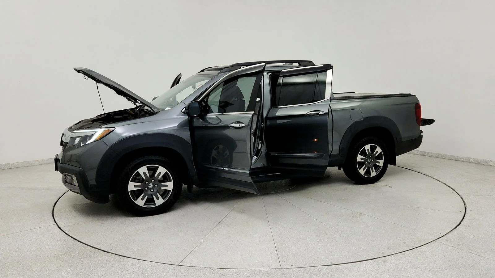 Used 2019 Silver Honda RTL-E image 14