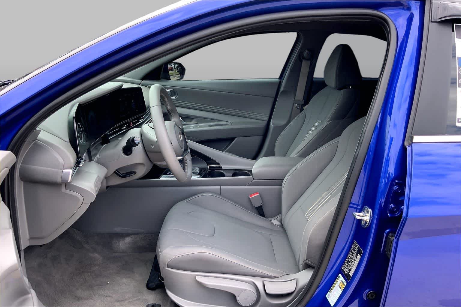 Used 2024 Intense Blue Hyundai SEL image 8