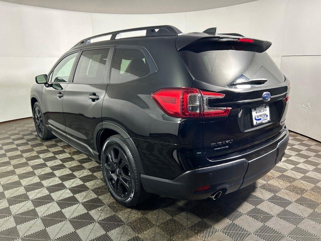 Used 2023 Crystal Black Silica Subaru Onyx Edition image 10