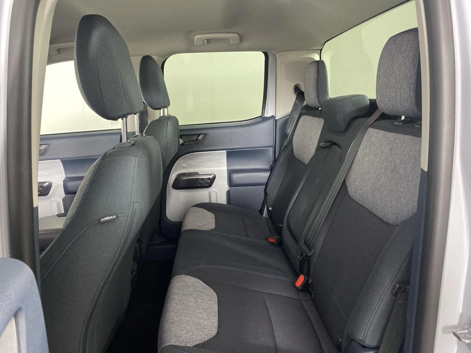 New 2025 White Metallic Ford XLT image 20