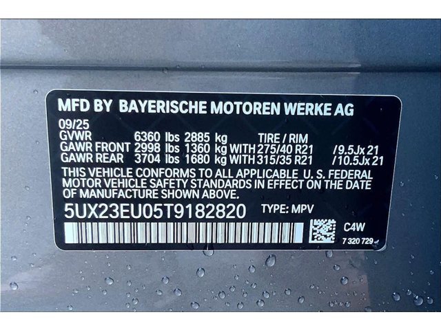 Used 2026 Skyscraper Grey Metallic BMW xDrive40i image 18