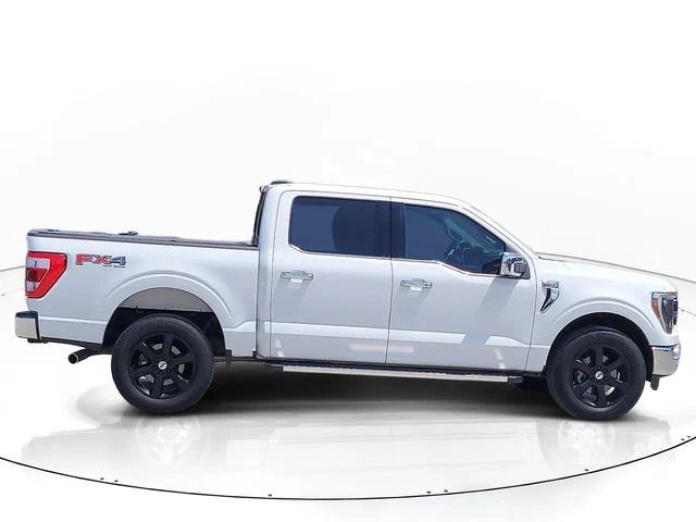 Used 2022 White Ford Lariat image 4