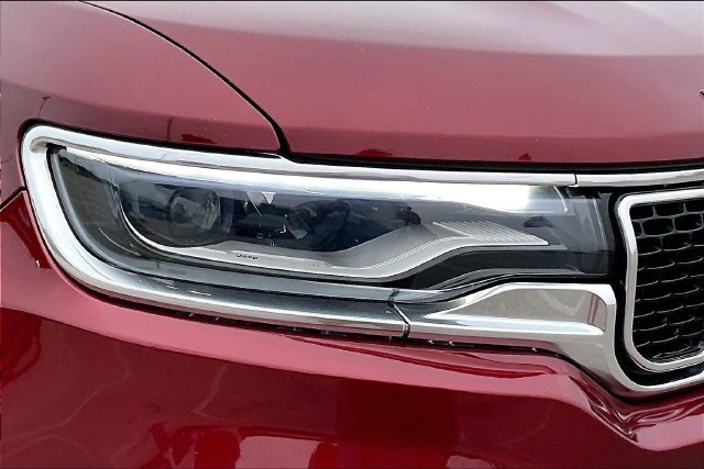 Used 2022 Red Jeep Series III image 28