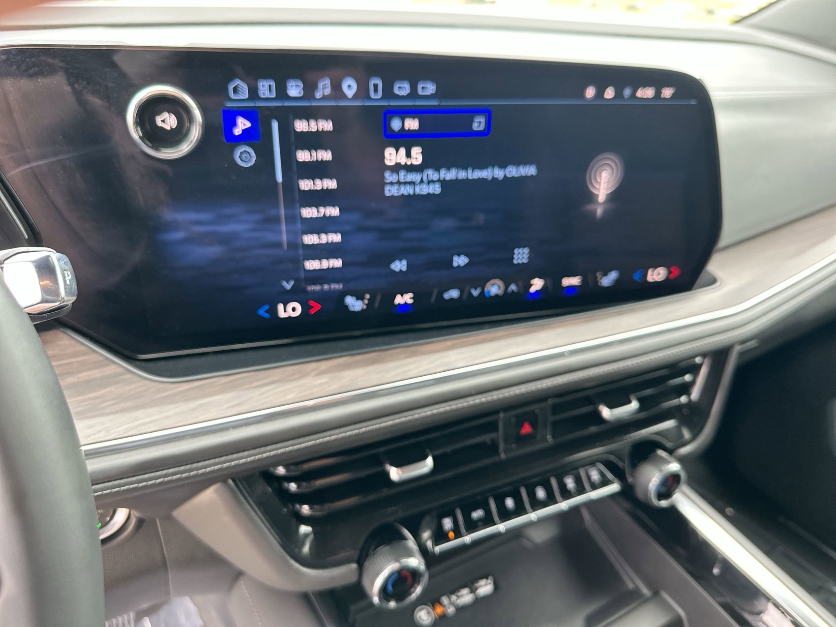 Used 2025 Black Chevrolet LT image 16