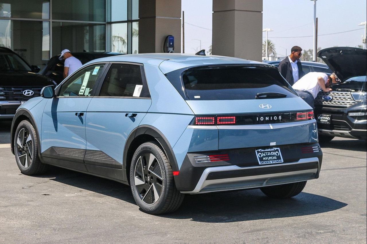 New 2026 Blue Hyundai SEL image 6