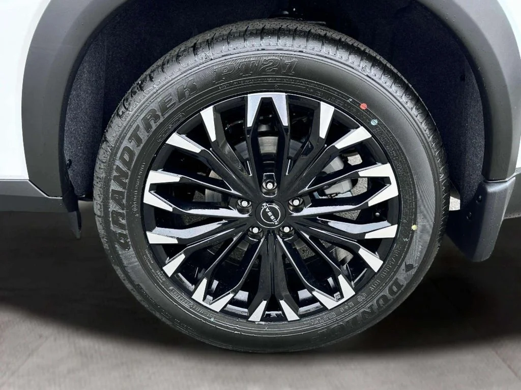 New 2026 Everest White Pearl Tricoat Nissan Dark Armor image 9