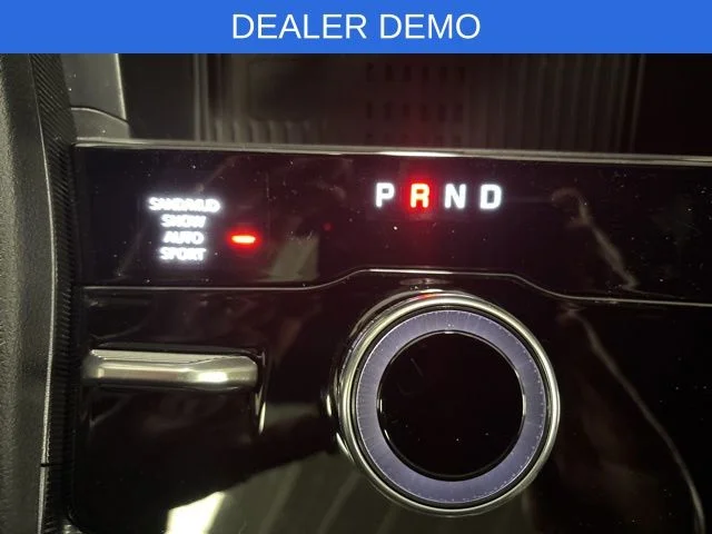 New 2026 Diamond Black Crystal Pearl-Coat Exterior Paint Jeep Altitude image 24