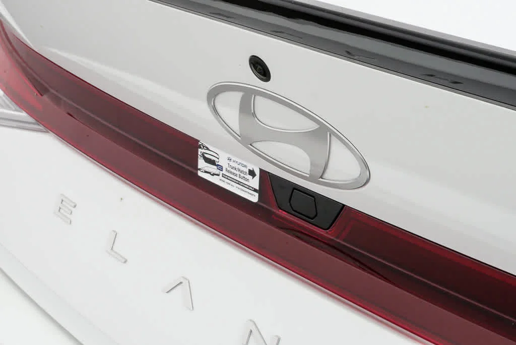 New 2026 Serenity White Hyundai SEL Sport image 13