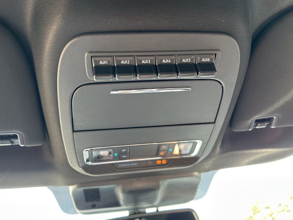 New 2026 Avalanche Ford Lariat image 33