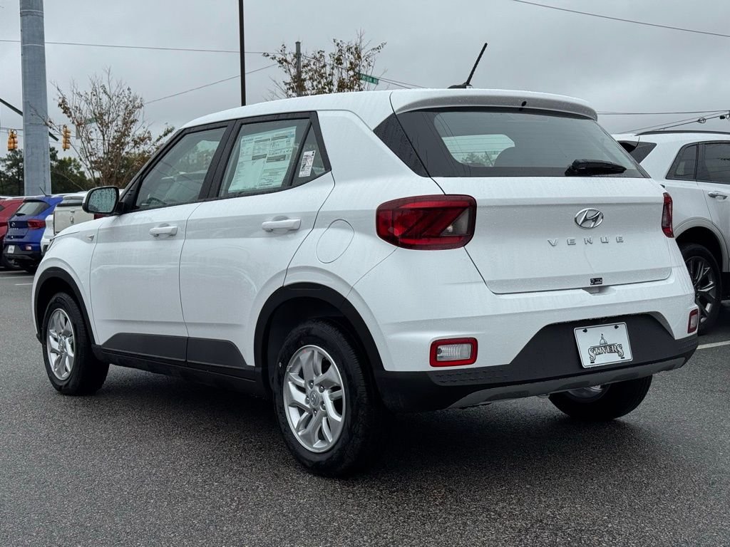 2026 Hyundai Venue SE - Photo 8
