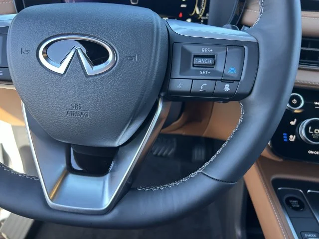 New 2027 2T RAD WHT INFINITI Autograph AWD image 26