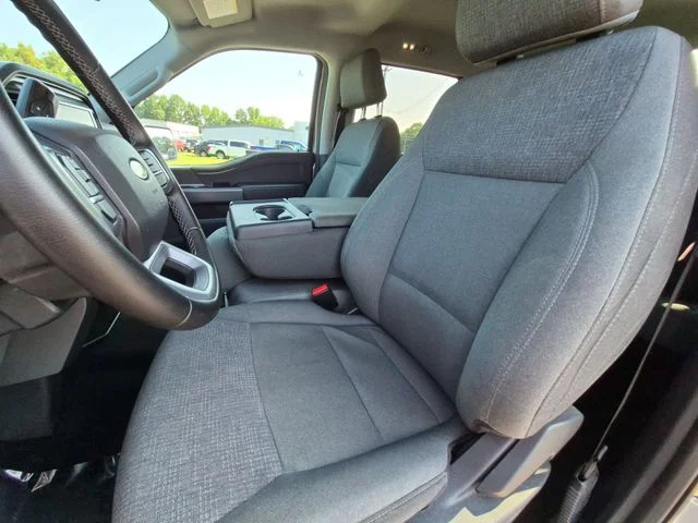Used 2025 Silver Ford XLT image 21