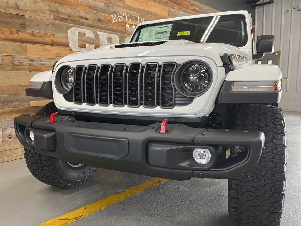 New 2026 Bright White Clear-Coat Exterior Paint Jeep Rubicon X image 11