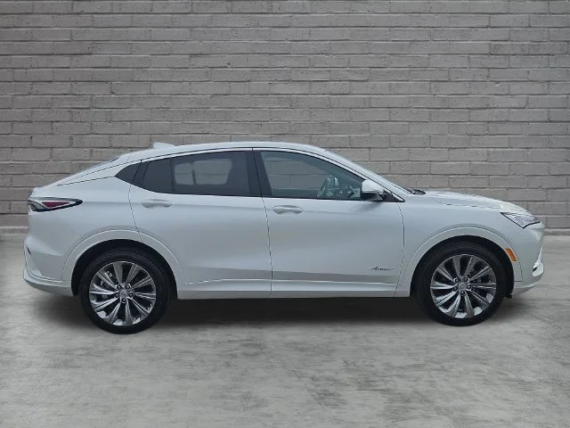 Used 2024 White Frost Tricoat Buick Avenir image 7