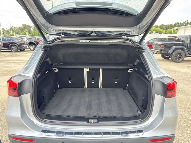 Used 2025 Silver Mercedes-Benz GLA 250 image 12