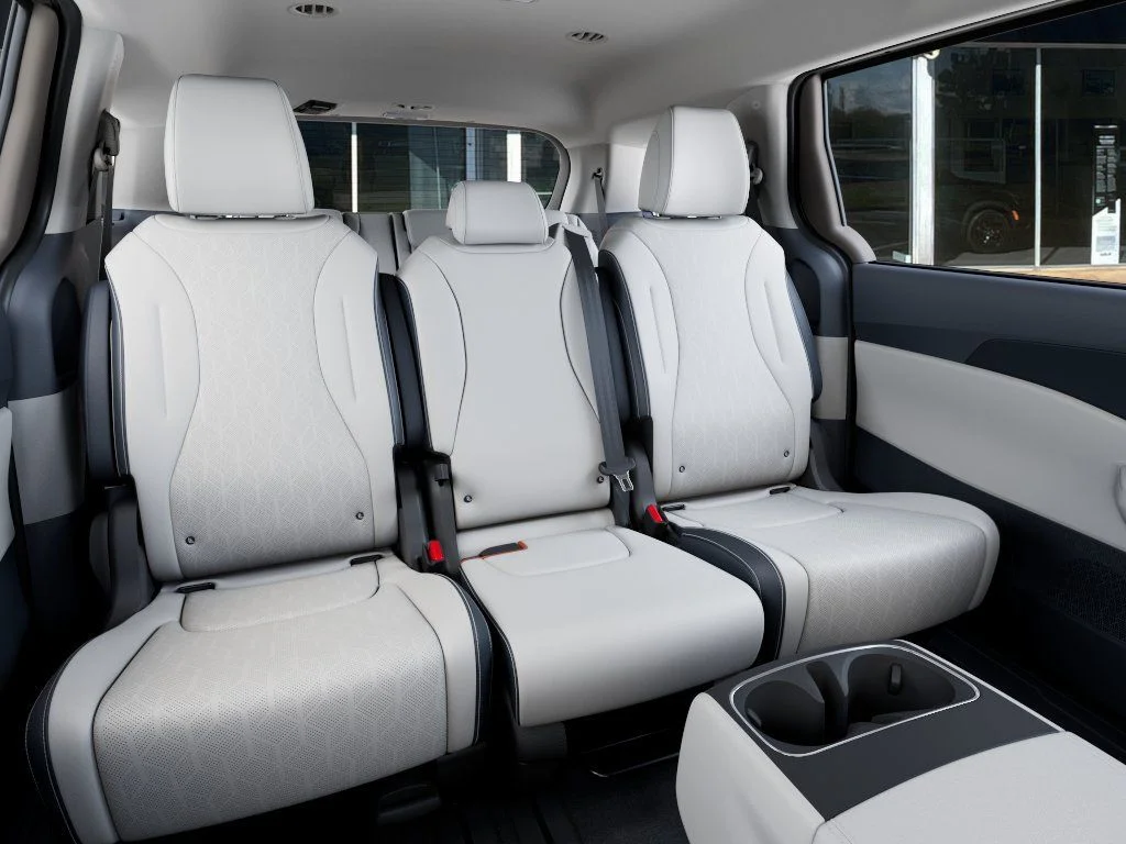 New 2026 Ivory Silver Kia EX image 16