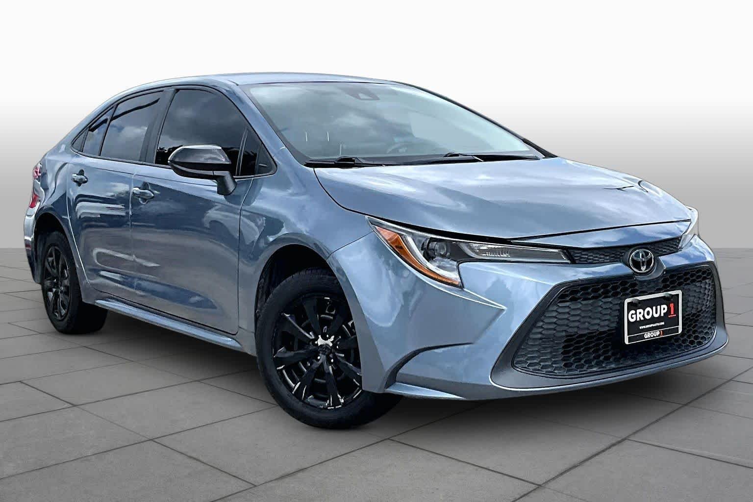 Used 2020 Celestite Toyota LE image 3
