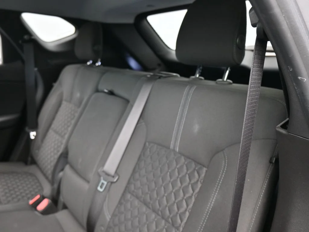 Used 2019 Silver Ice Metallic Chevrolet L image 27
